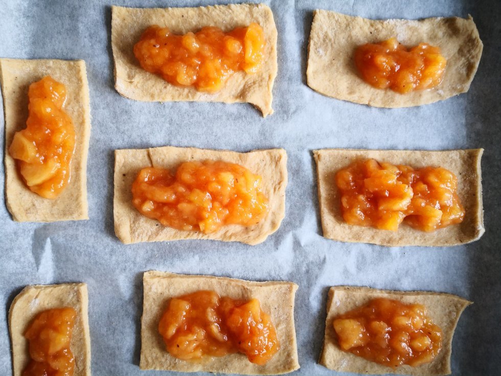 Pocket pies med æblefyld