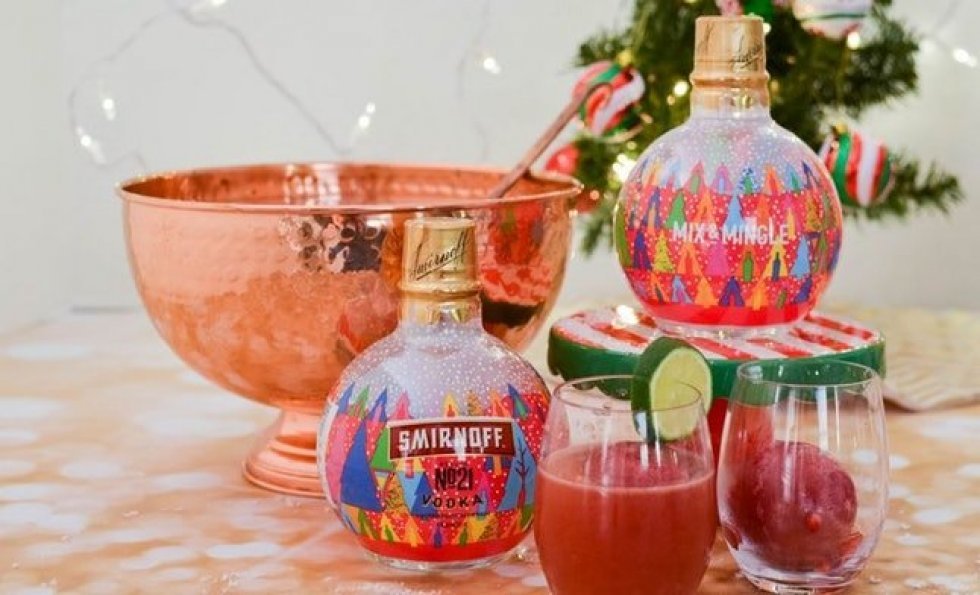 Smirnoff lancerer julekugler med vodka