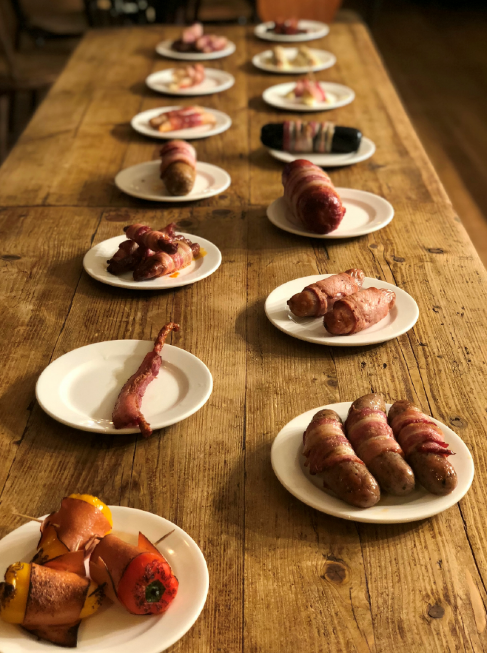 Engelsk kok afholder pølsefest med 100 forskellige slags pølser i svøb
