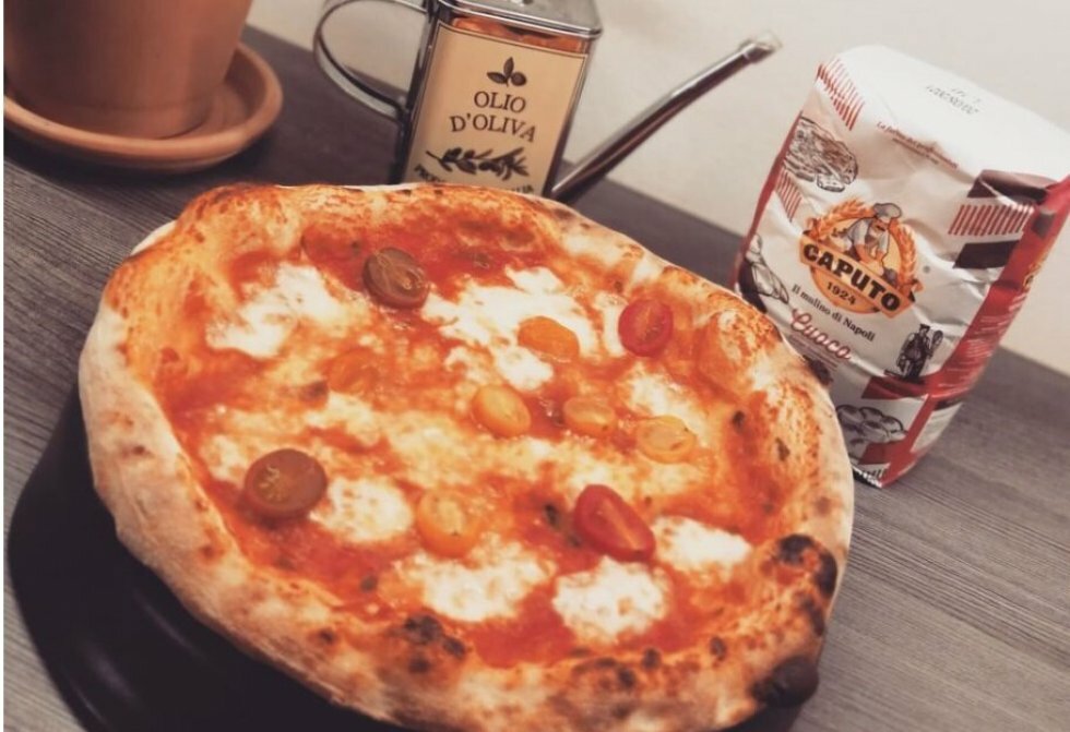 Sådan laver du en napolitansk pizza i Danmark