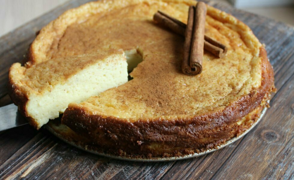Melopita - Kage og bagværk: 10 smagfulde opskrifter på kager og hjemmebag