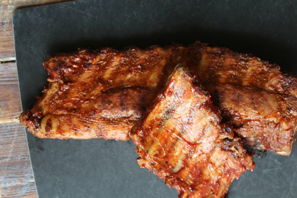 Smørmøre lækre spareribs.  - Møre spareribs i ovn og på grill