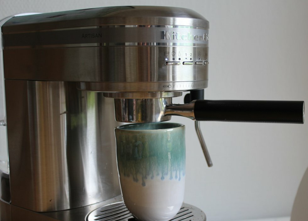 pengeoverførsel Sandsynligvis få Anmeldelse: Kitchenaid Artisan Espressomaskine - Mandekogebogen