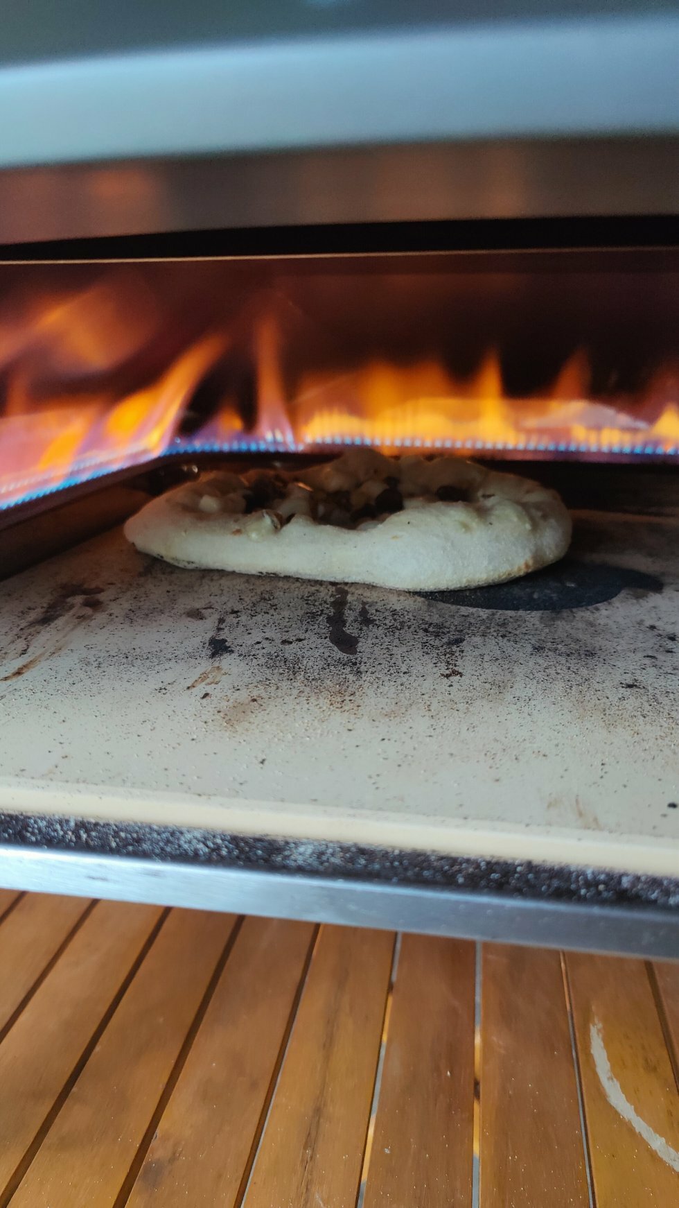 Smæk på i en Ooni Koda 16! - Chimichurri Steak Pizza