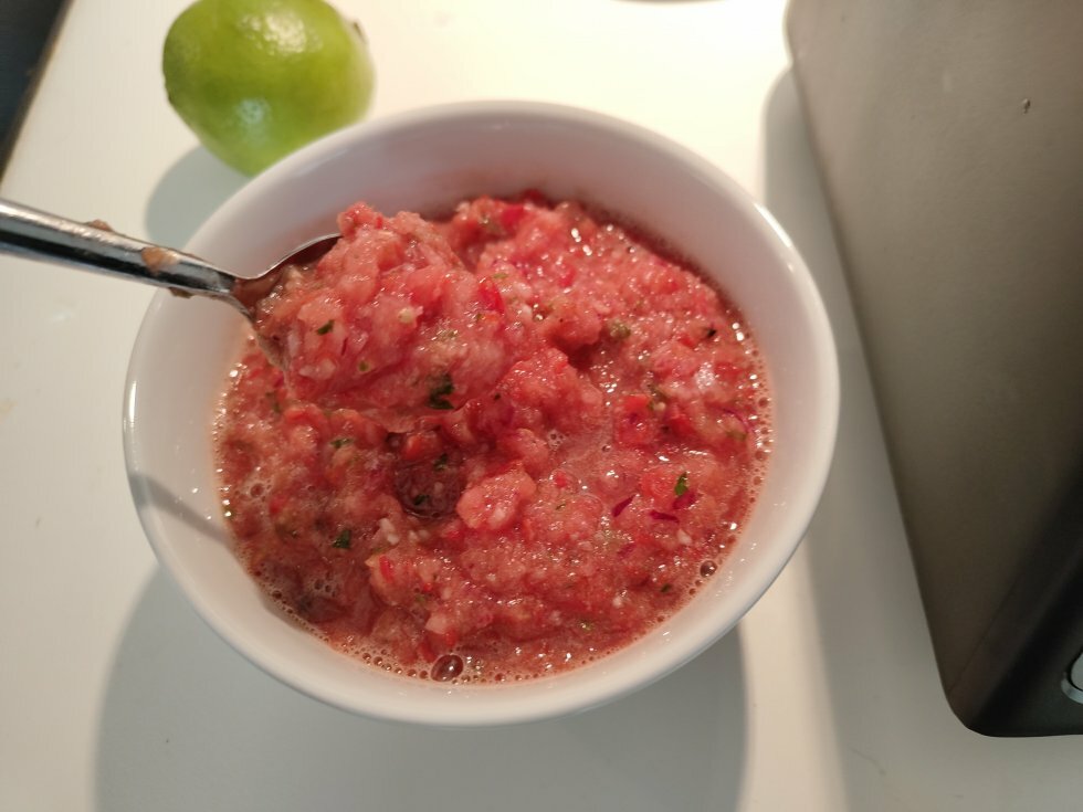 Hjemmelavet tomatsalsa på 1 minut - Test: Braun Powerblend 9 - en pokkers arbejdsdygtig blender