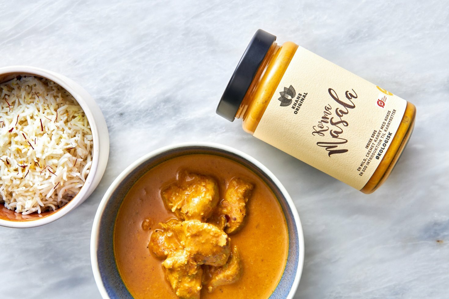 Nye indiske saucer fra Khans Original står for nem indisk hverdagsmad på hylderne i Irma
