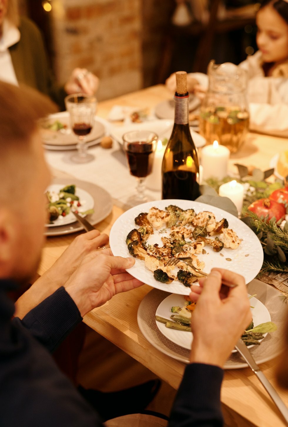 Guide til at holde firmaets årlige julefrokost: Prøv med restaurant i Hillerød 