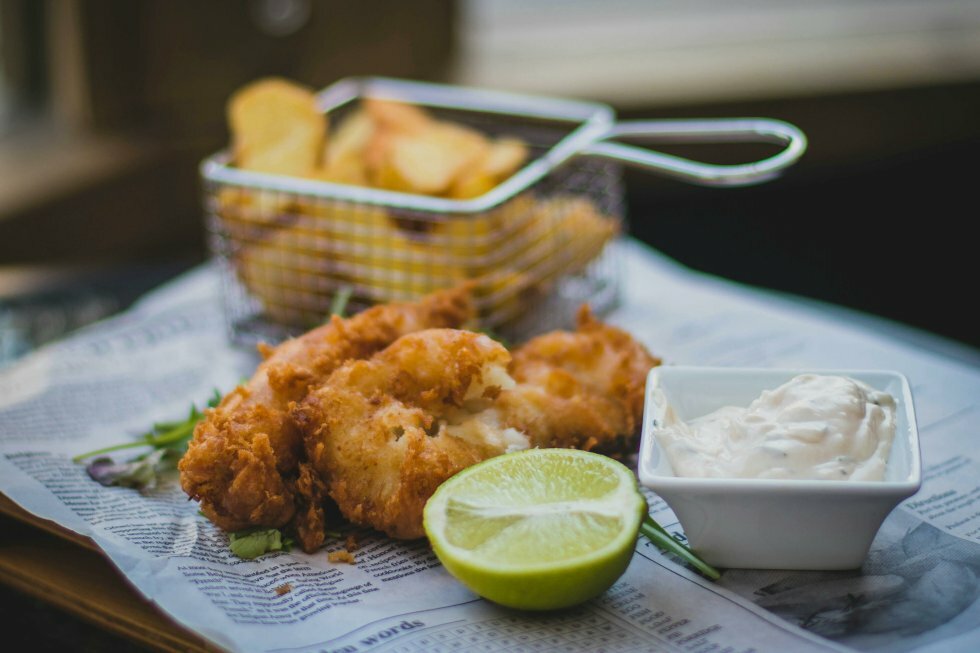 Sådan får du sprødere panering på din fisk