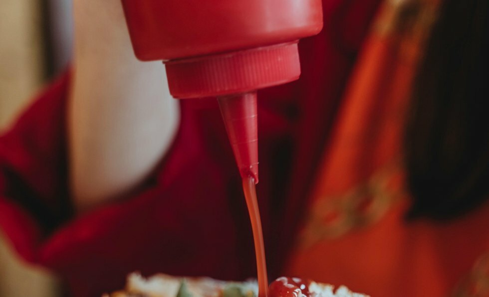 Sådan får du det sidste ketchup ud af flasken