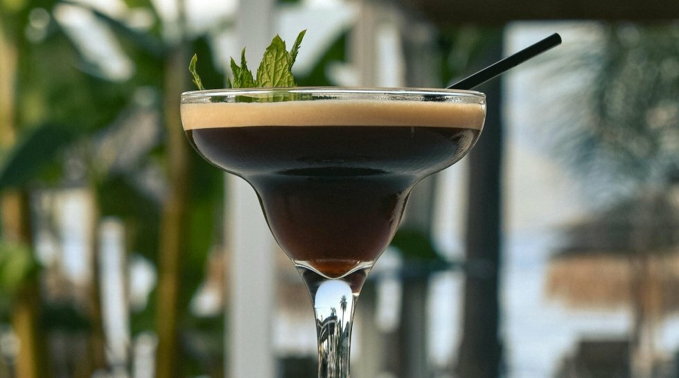 Den ikoniske kaffecocktail fra 80erne er tilbage: Historien om Espresso Martini