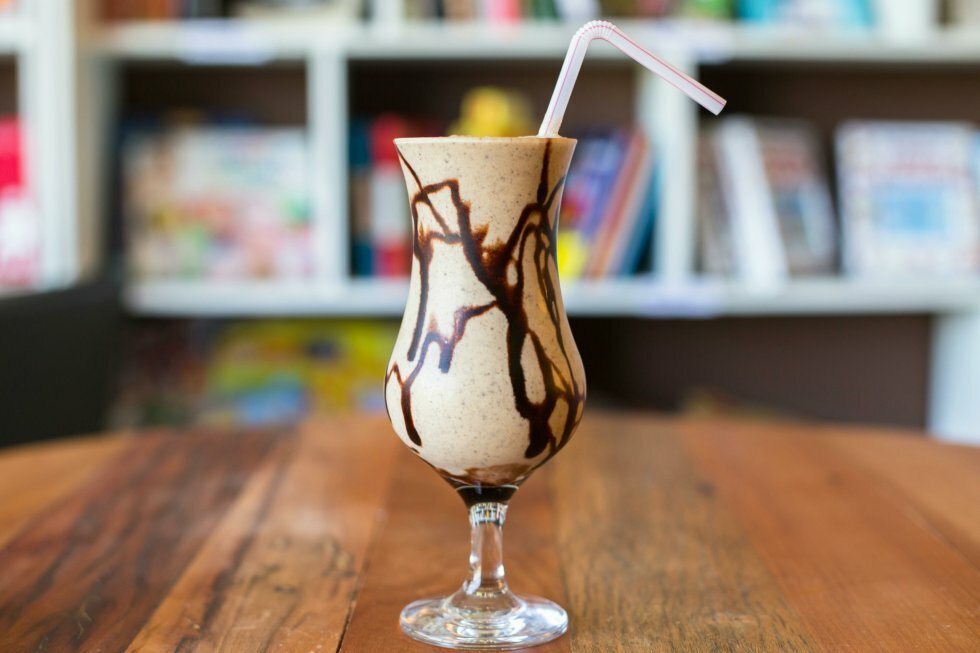 Hvad er forskellen på en milkshake og en frappe?