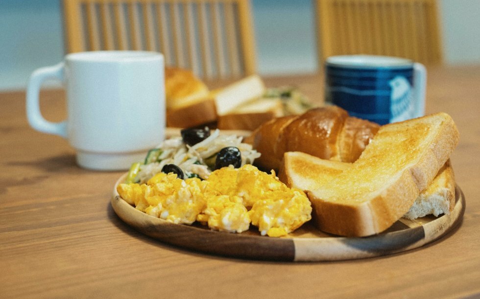 Sådan laver du cremede scrambled eggs: helt uden mælk og smør