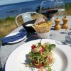Rørt tatar på Melsted Badehotel et spytklat fra stranden. - Kulinarisk staycation 2020: Turen går til Bornholm