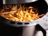Dette trick gør dine pommes frites ekstra sprøde i airfryer
