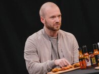 Hot Ones bliver selvstændigt: BuzzFeed sælger konceptet for 570 millioner kroner til vært Sean Evans