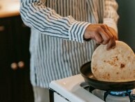 Sådan varmer du tortillas op på 30 sekunder