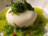 Sådan laver du hjemmelavet mozzarella med to simple ingredienser