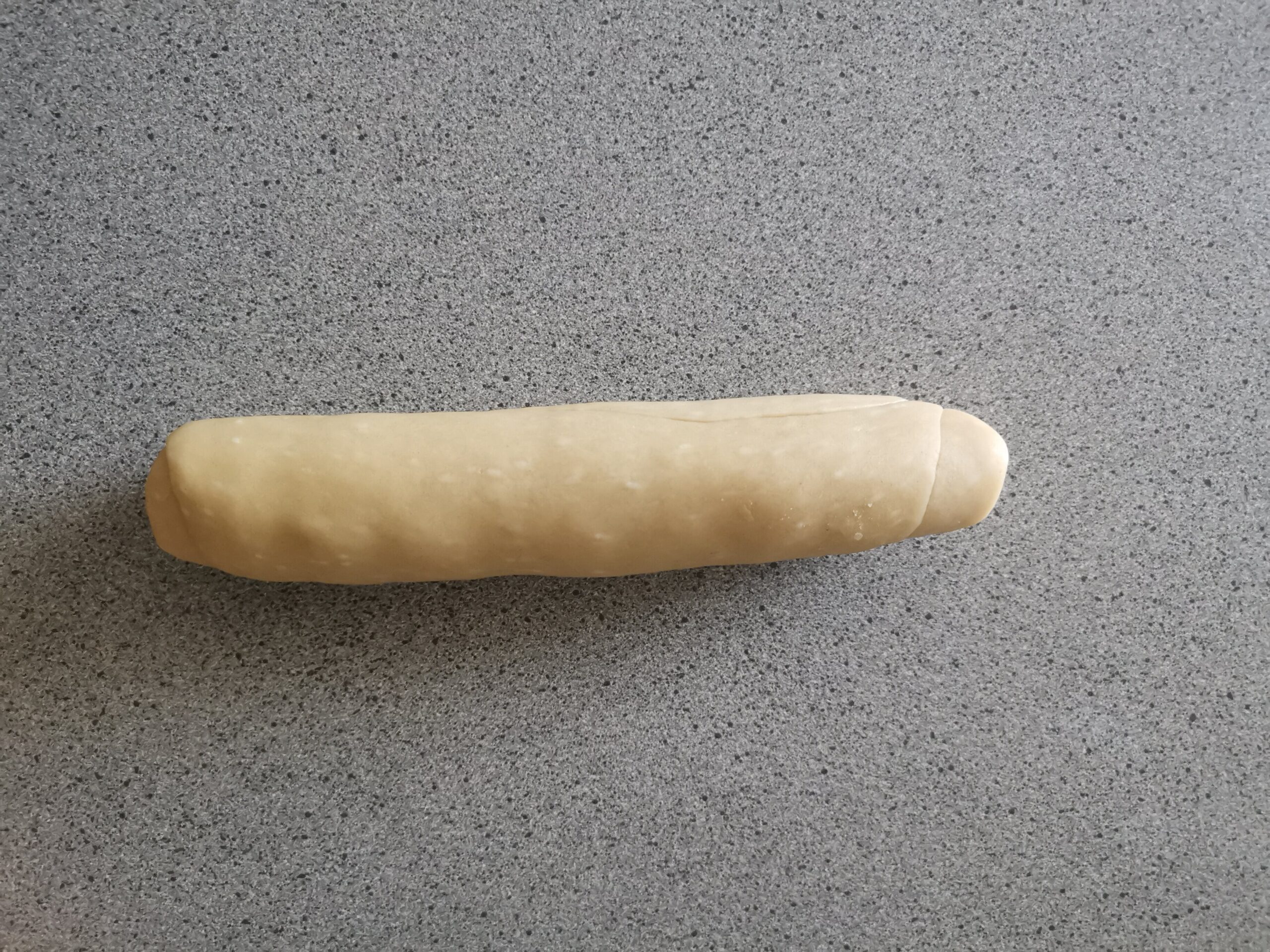 Og rulles til en pølse.