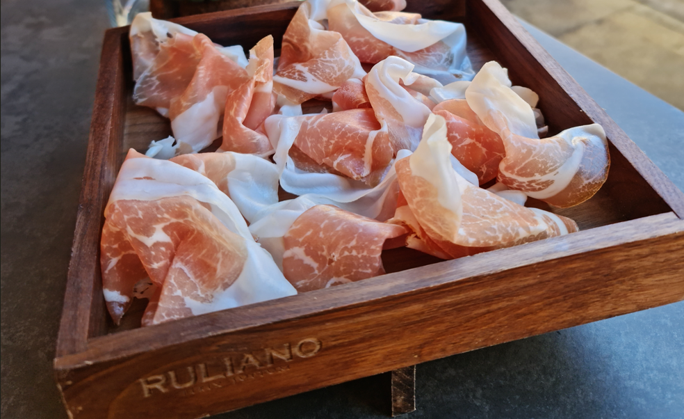 Prosciutto de Parma: Parmaskinkens magiske rejse