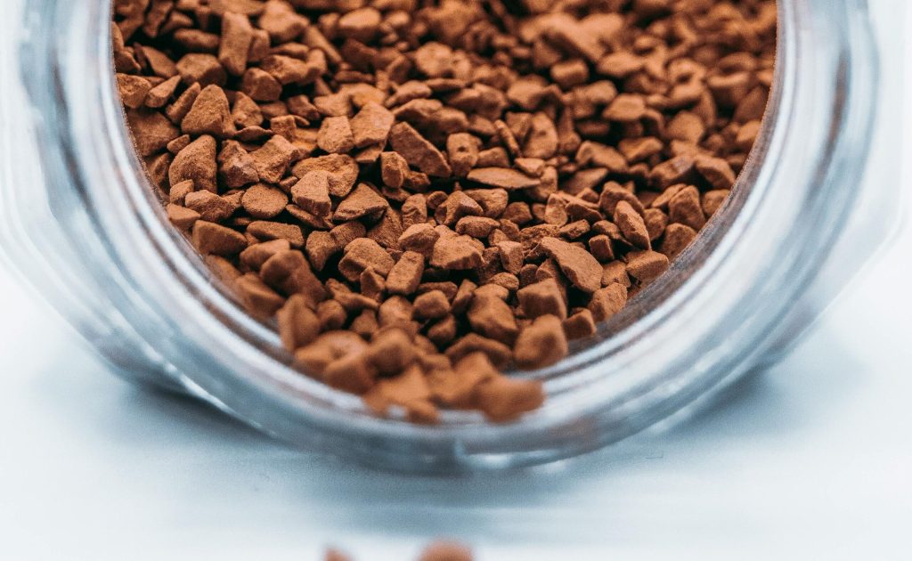 Hvad er der egentlig i din instantkaffe?
