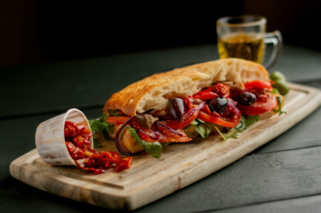 Den bedste måde at samle sandwiches på for at undgå, at brødet bliver blødt