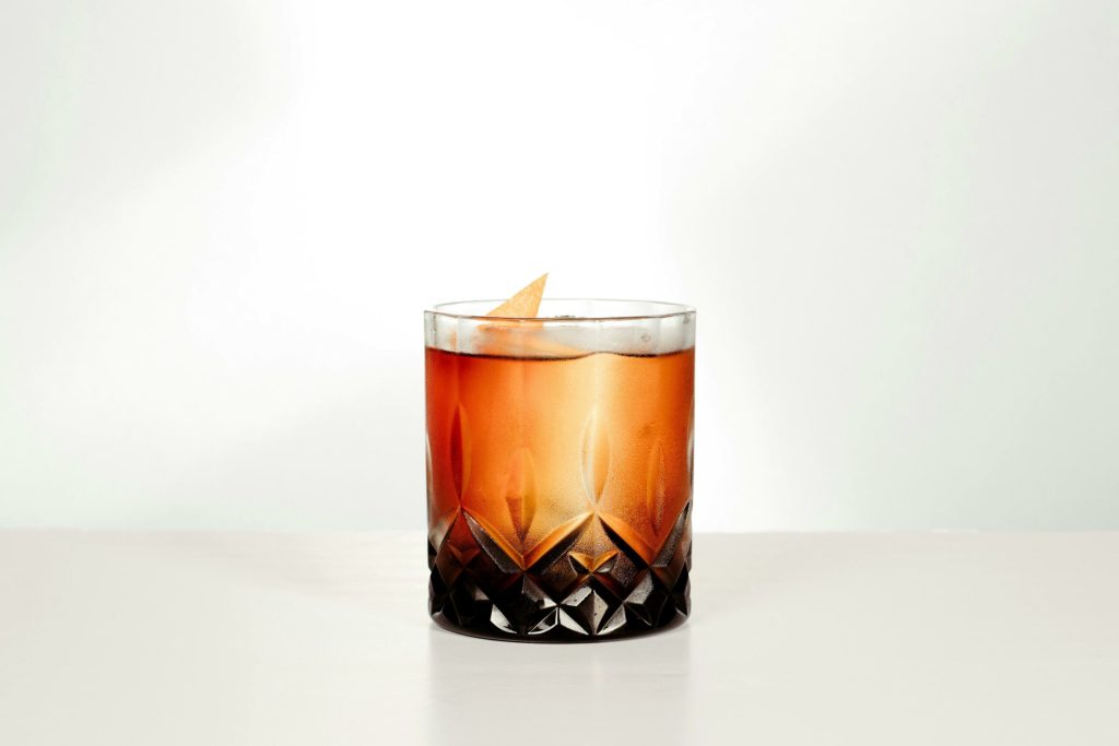 Sådan rammer du den perfekte balance mellem whisky og cola