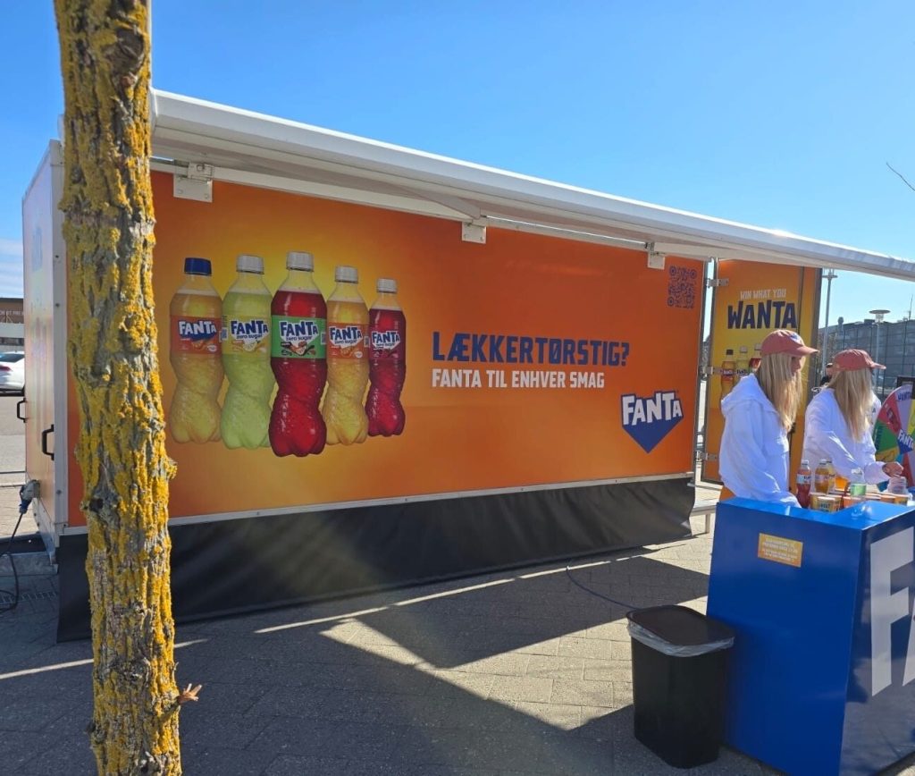 Fanta sætter farve på foråret: Besøger 10 danske byer med ny sukkerfri variant og rullende oplevelser