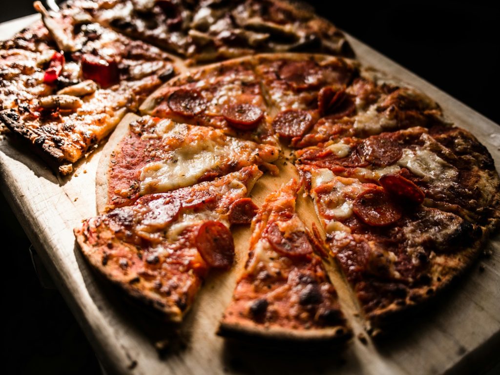 Hjemmelavet pizza? Brug dette ene mejeri-trick og få skorper som fra stenovn