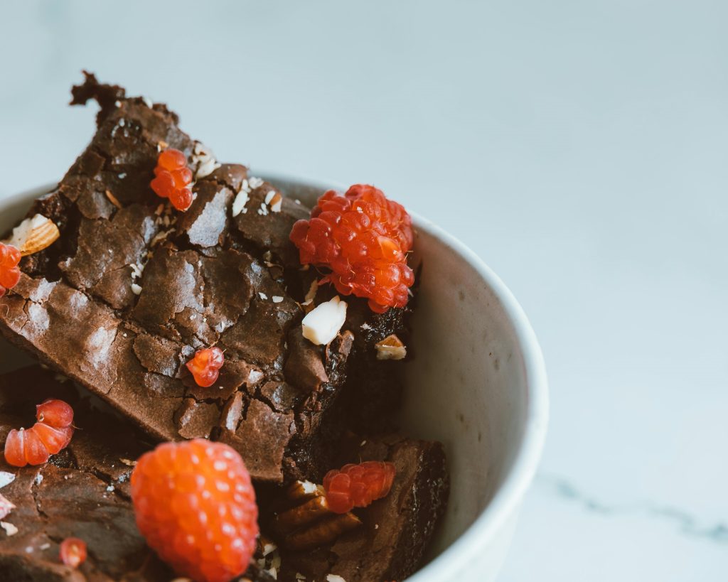 Dette chokolade-hack giver dine brownies den der skinnende sprøde top