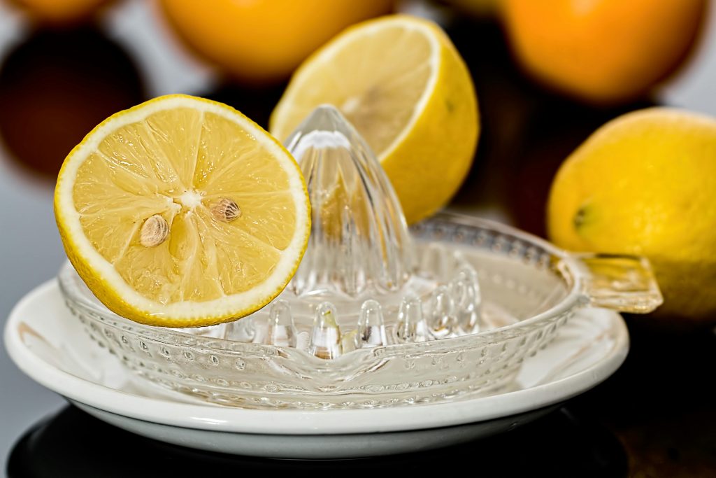 Sådan laver du citrus “super juice”: bartendernes nye geniale hack