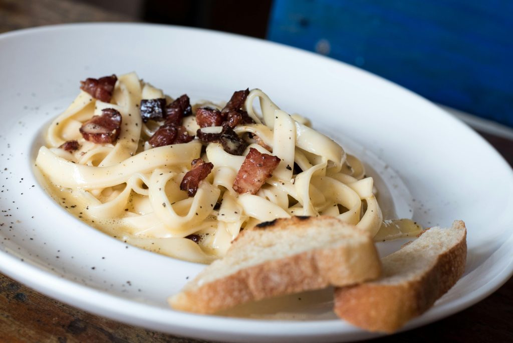 Derfor smager din spaghetti carbonara aldrig som i Italien og hvad du mangler