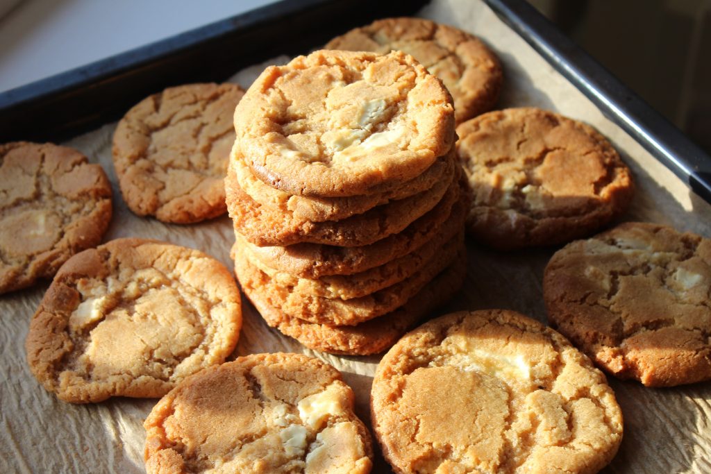 Cookies med hvid chokolade