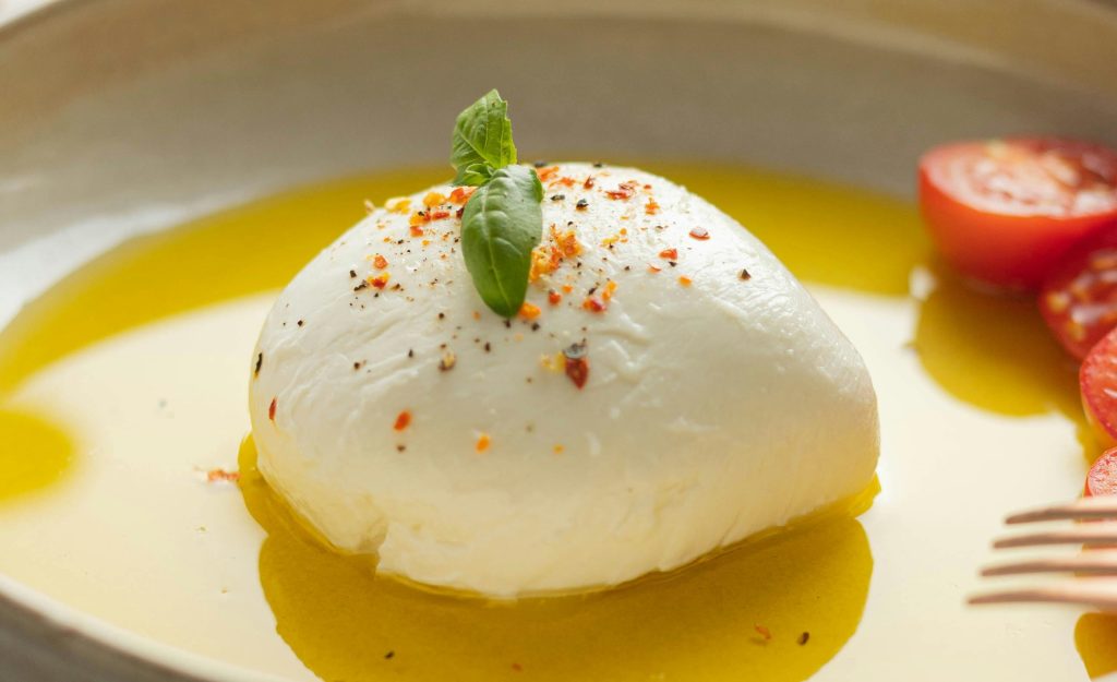 Når du ikke kan finde burrata – her er den cremede redning