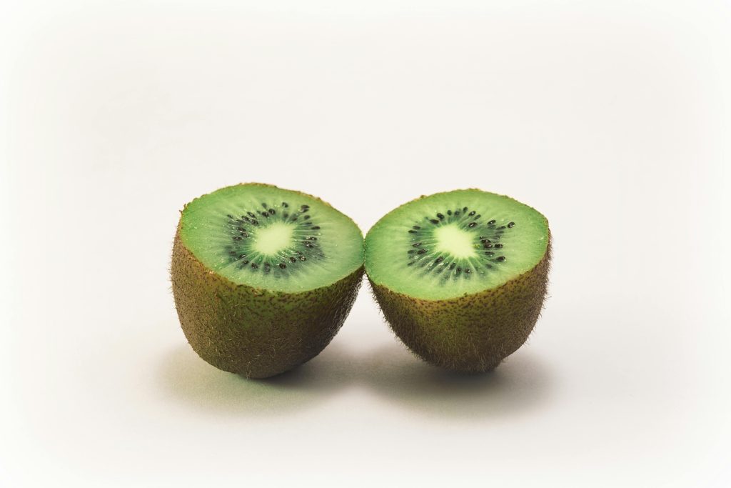 Sådan modner du kiwi hurtigt derhjemme