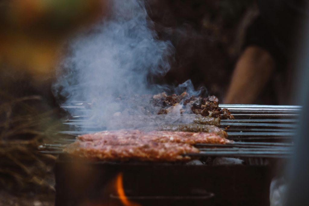 Før okse og gris tog over: Det saftige BBQ-kød du (måske) har glemt