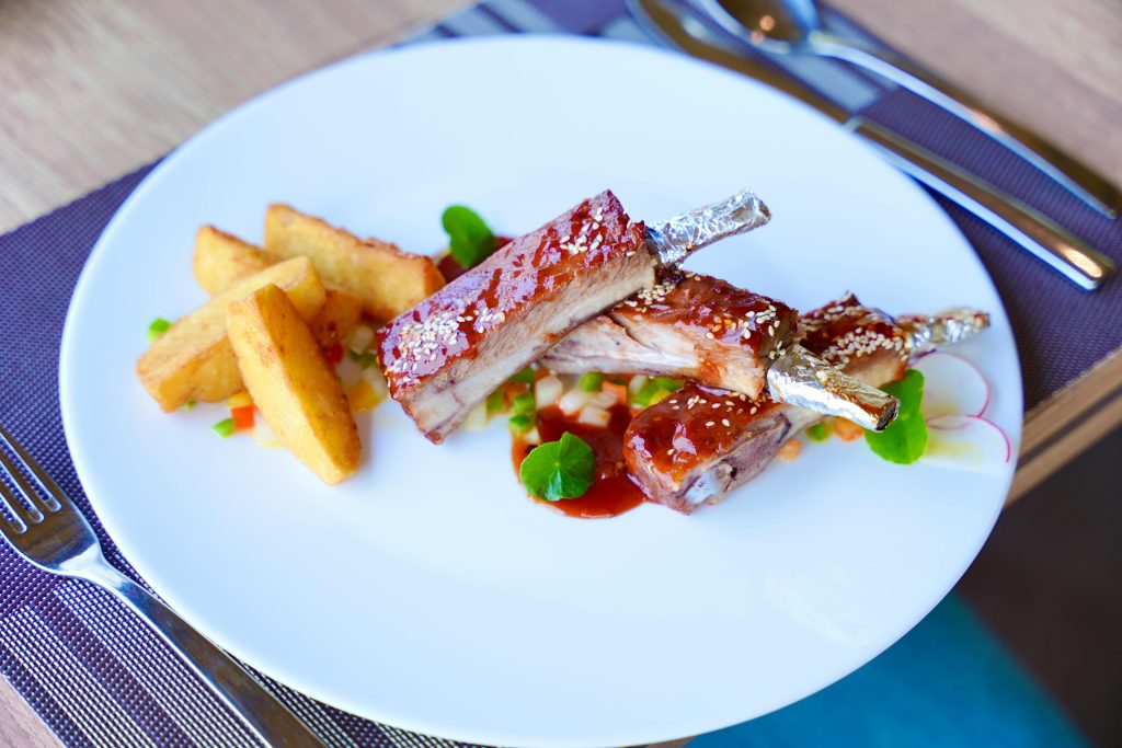 Dine spareribs bliver altid seje, hvis du springer det her trin over
