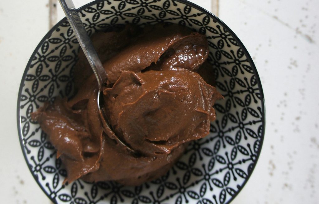 Mousse møder fitness: Kan du virkelig putte hårdkogte æg i chokolademousse?