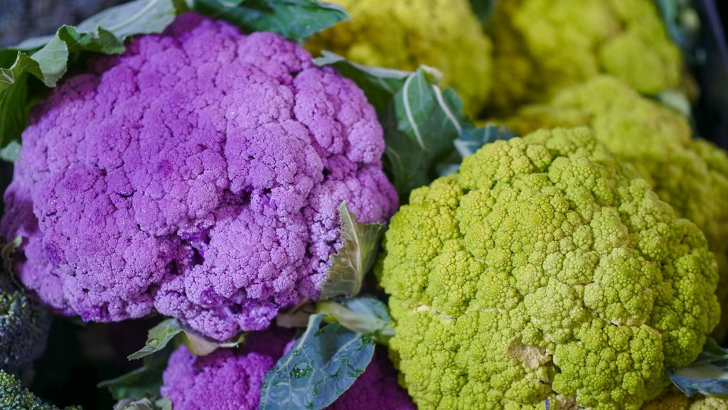 Smid ikke blomkålsstokken ud: Lav i stedet en sprød snack med masser af bid