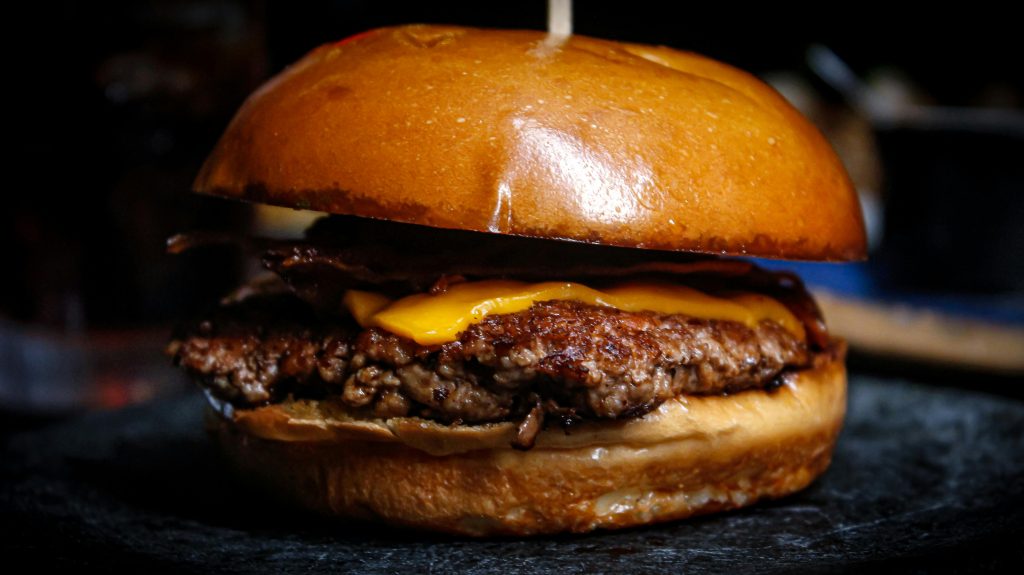 Riv svampe i farsen: Burger-tricket der løfter saftigheden
