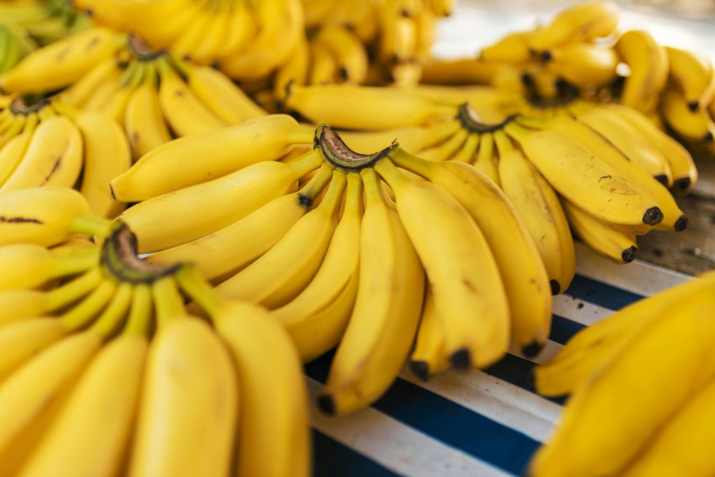 Sådan udskifter du 1 til 1 sukker med banan i bageopskrifter