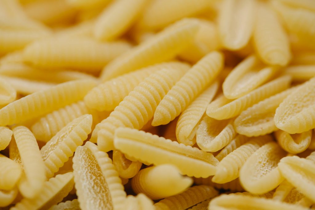 Det her simple pasta-skift gør din pastasalat markant bedre