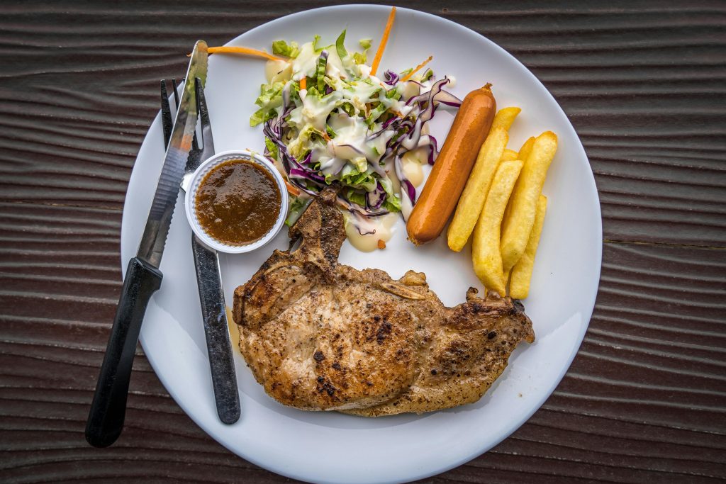 Kok afslører den perfekte temperatur til saftige koteletter i ovnen