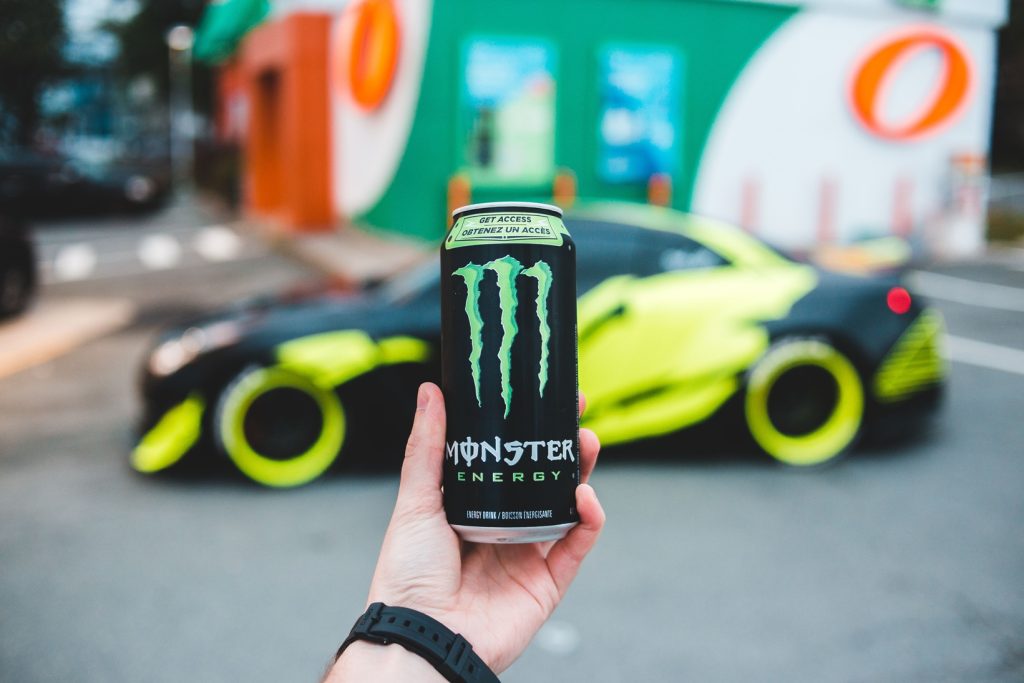 Monster eller kaffe? Her er svaret på, hvad der giver det største koffein-kick