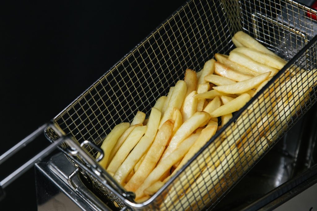 Så længe holder en airfryer typisk – og her er tegnene på, at den er ved at dø